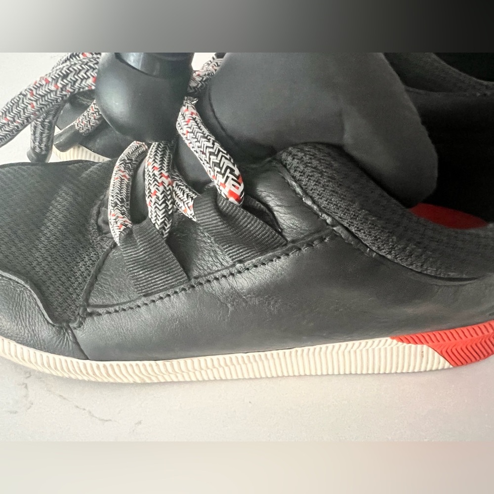 Sorel Womens Out 'N About  Sneaker  Waterproof Shoe Size 11